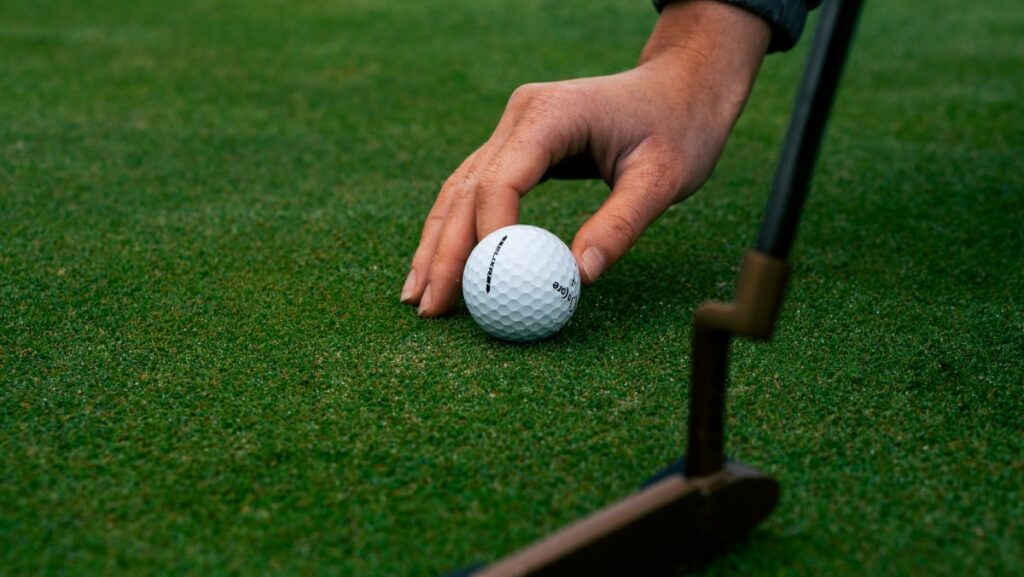 Is It Legal to Putt With a Different Ball?