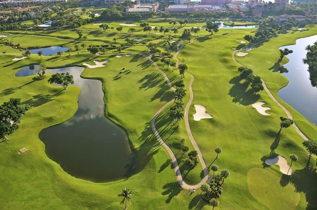 an aerial view of a golf club