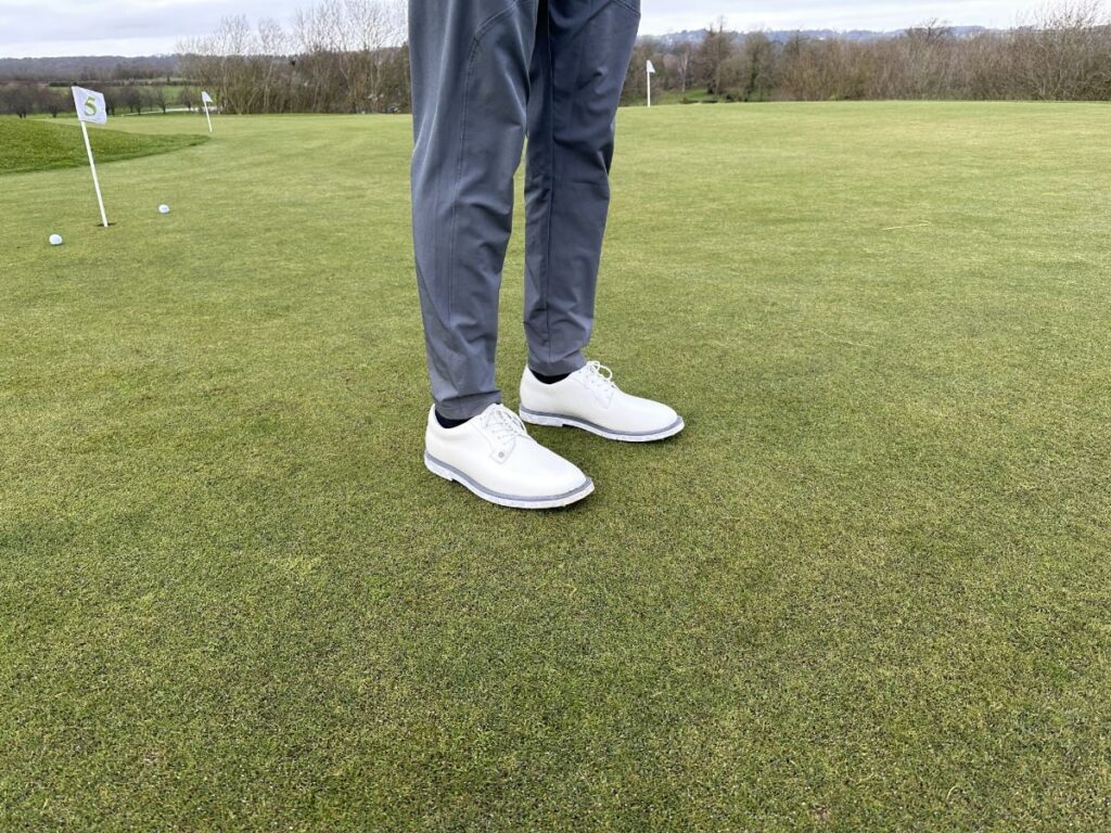 g/fore on foot